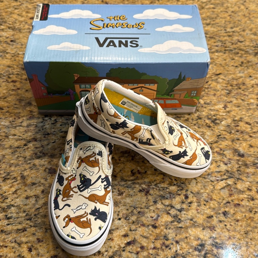 New in a box-vans- classic Slip ons -The Simpsons special edition Family Pets